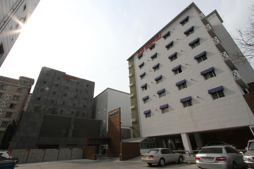 Valentine Hotel Коян Екстер'єр фото